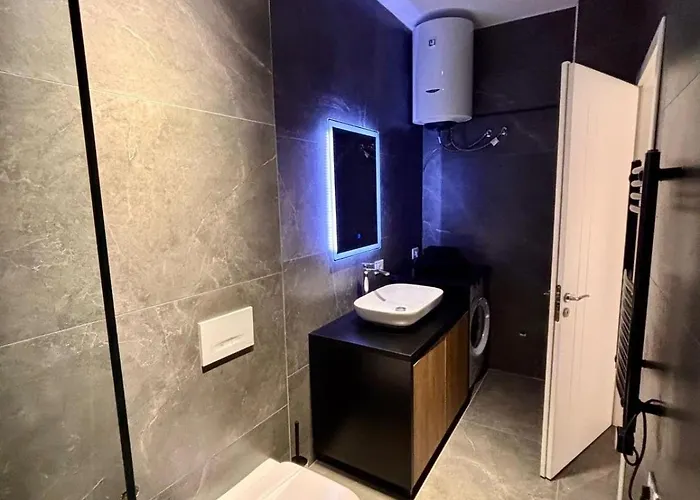 Santa Quaranta 3 *