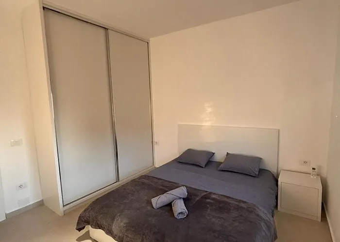 Santa Quaranta 3 Apartment