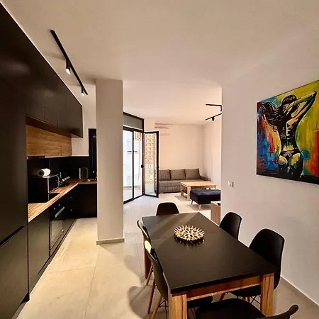 Santa Quaranta 3 Apartment